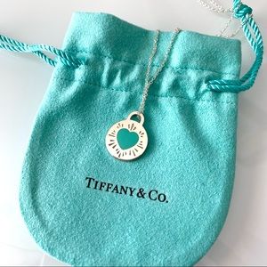 Tiffany & Co  Round heart pendant necklace